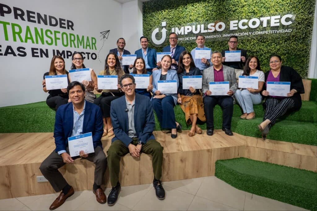 En ECOTEC, guiar a otros es compartir experiencias que transforman grandes ideas en proyectos de impacto